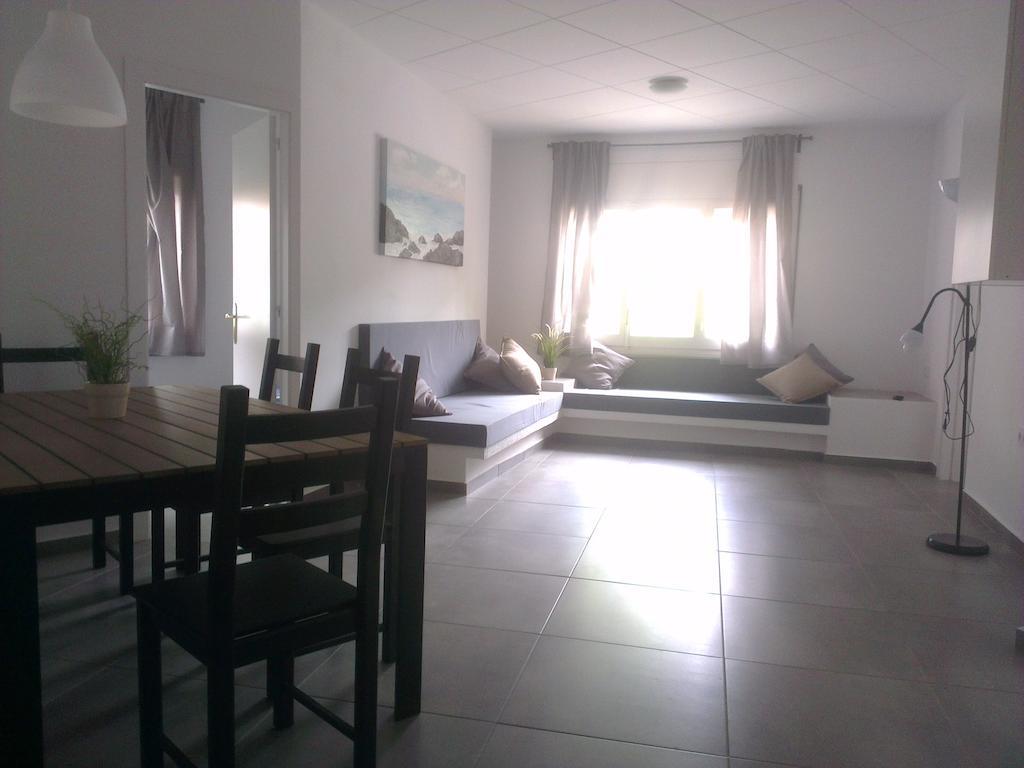Apartaments La Riera Ρόζες Δωμάτιο φωτογραφία
